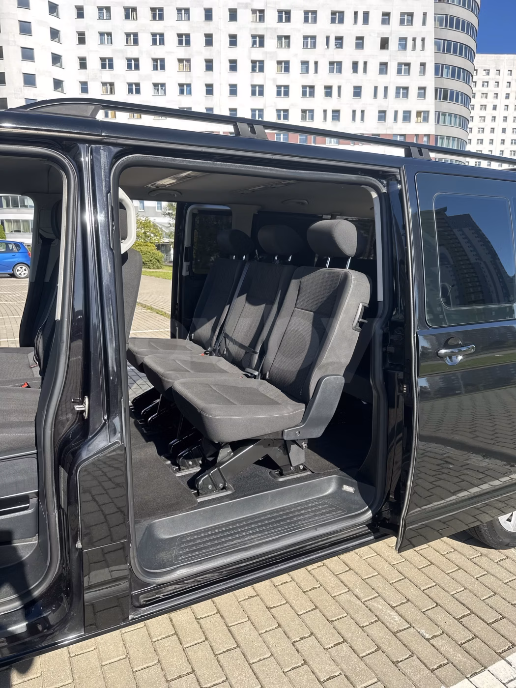 Volkswagen Caravelle фото 8