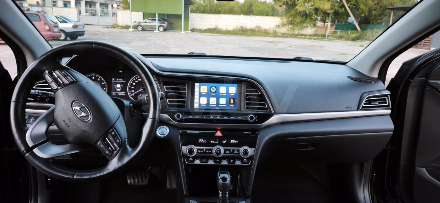 Hyundai Elantra фото 16