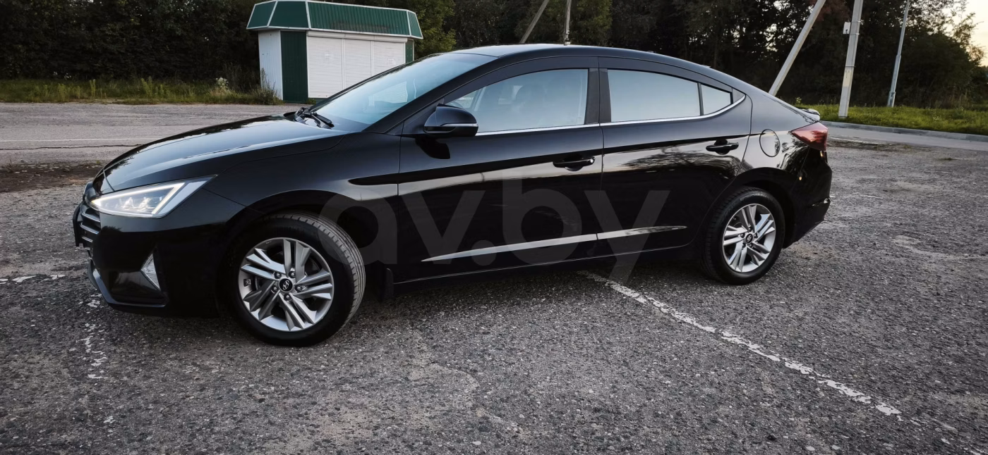 Hyundai Elantra фото 10