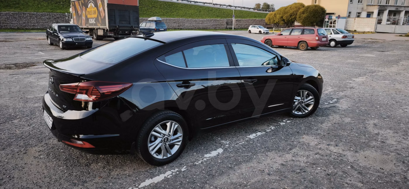Hyundai Elantra фото 29