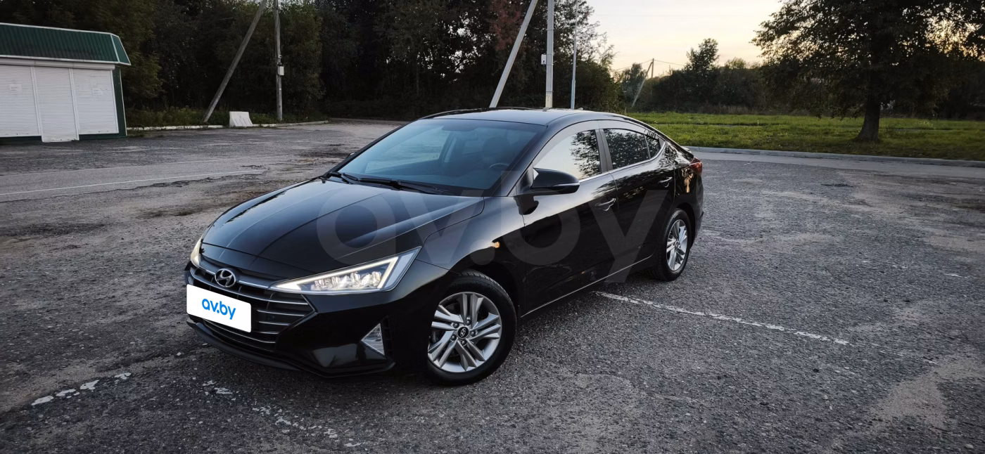Hyundai Elantra фото 12