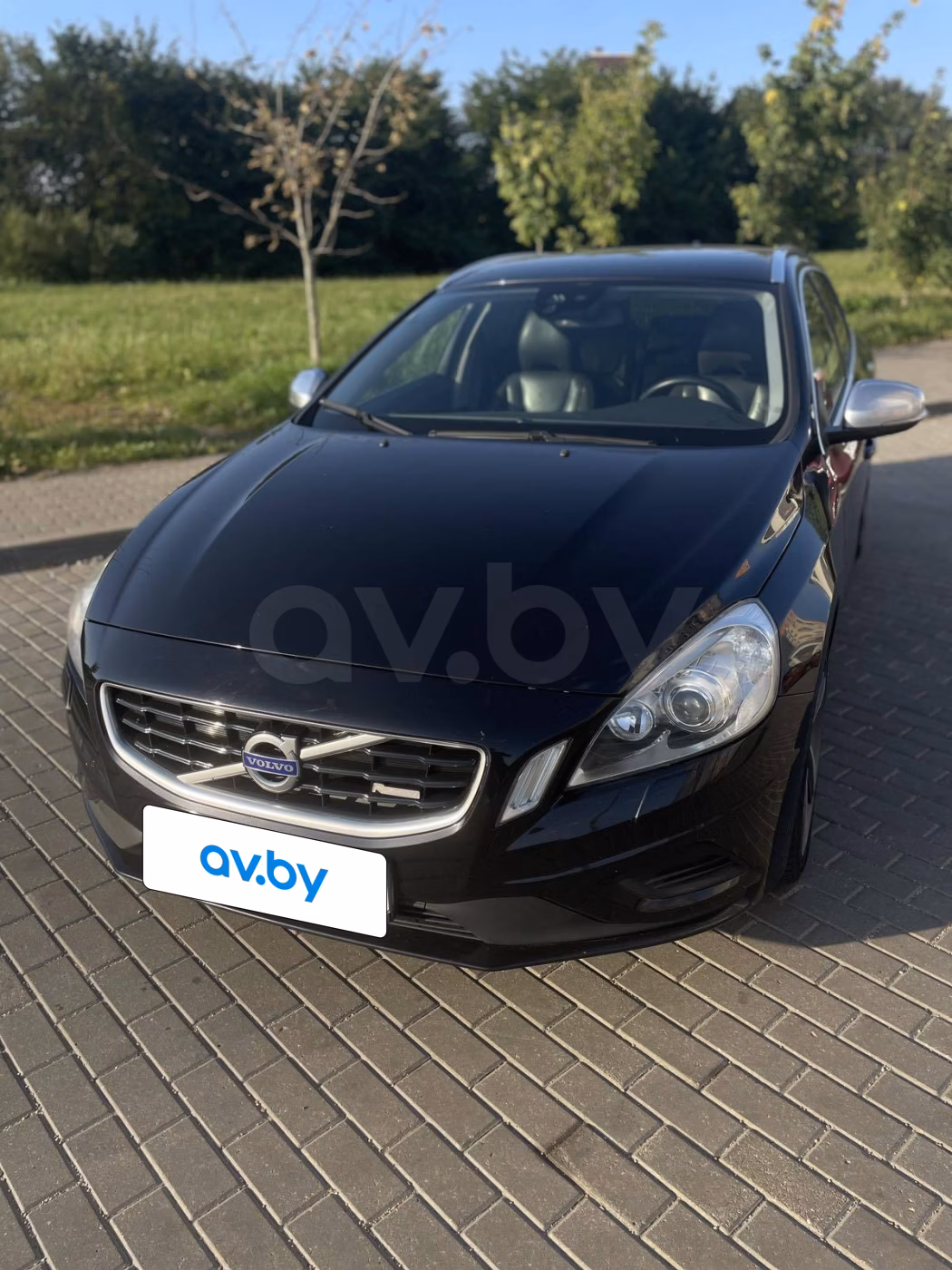 Volvo V60 фото 2