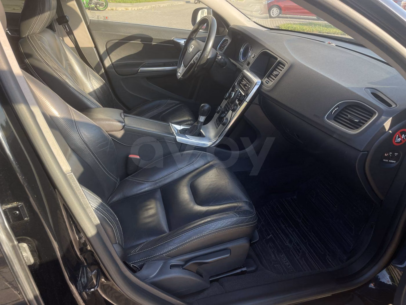 Volvo V60 фото 12