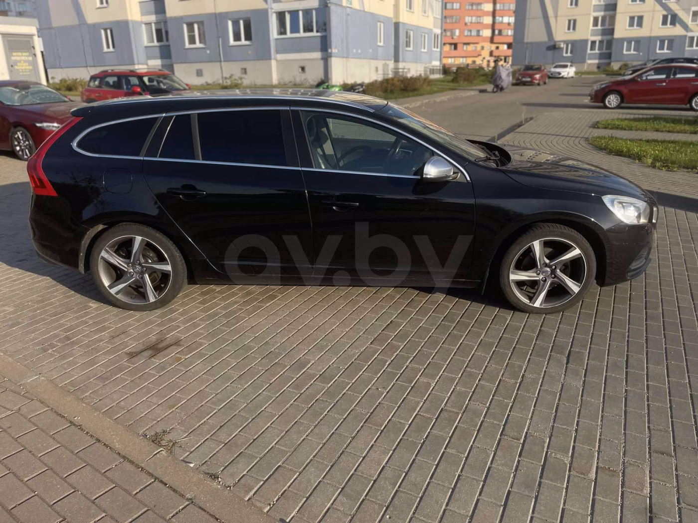Volvo V60 фото 11
