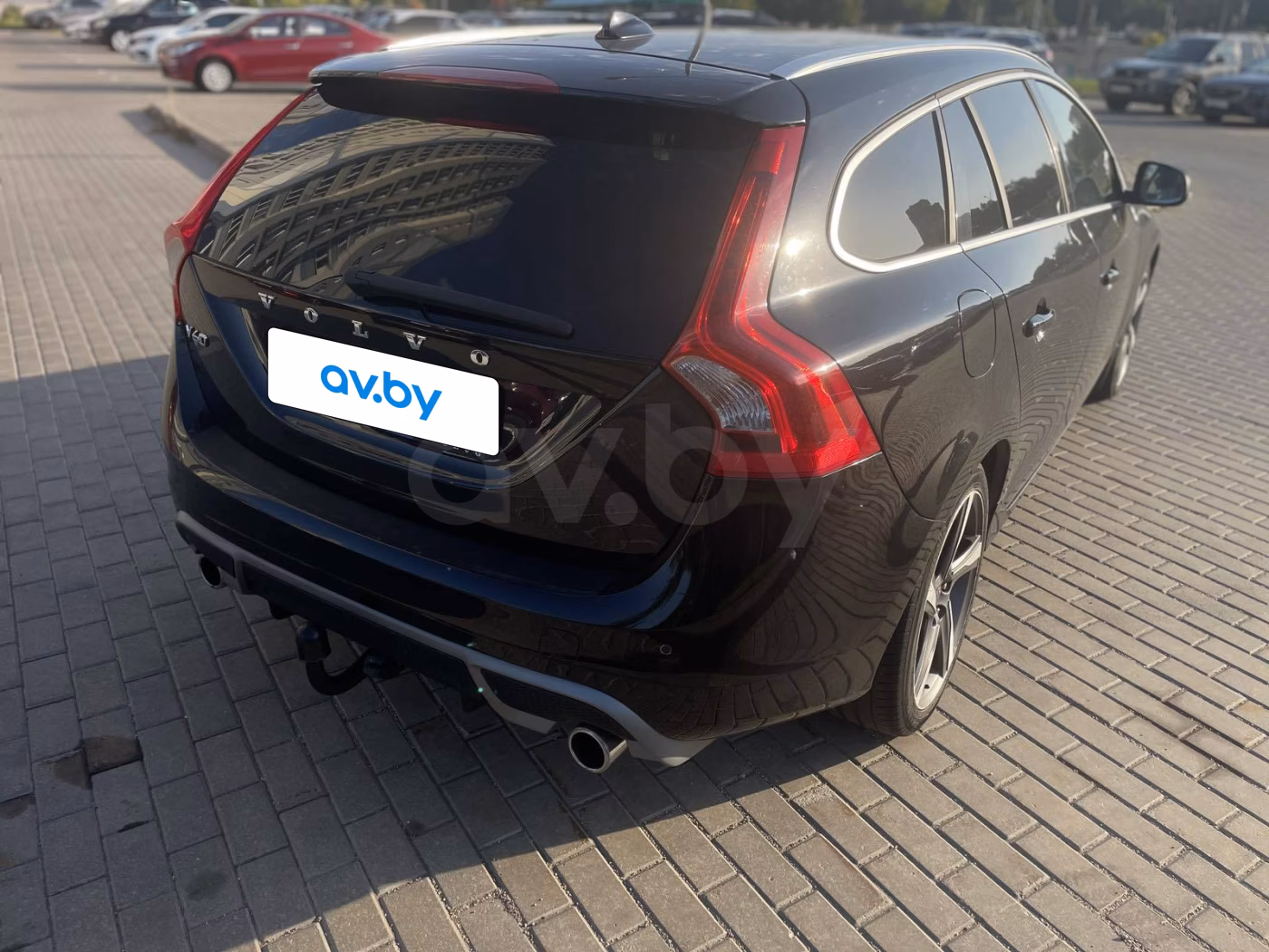 Volvo V60 фото 8