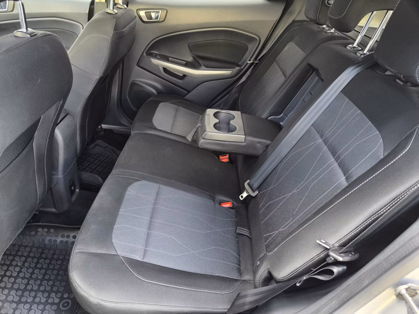 Ford EcoSport фото 10