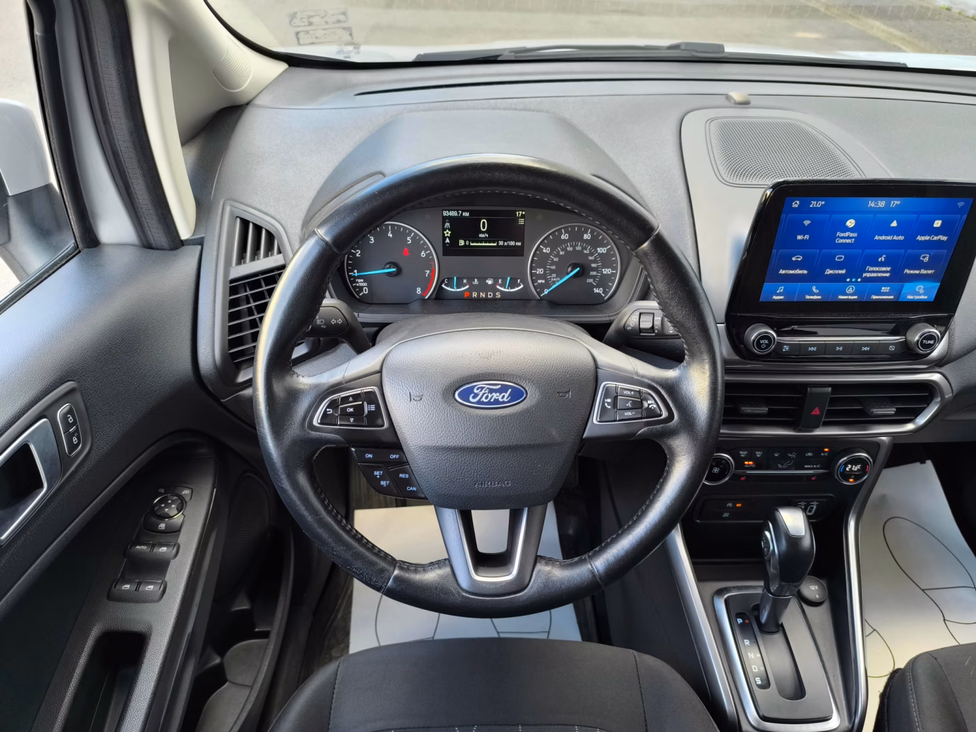 Ford EcoSport фото 14