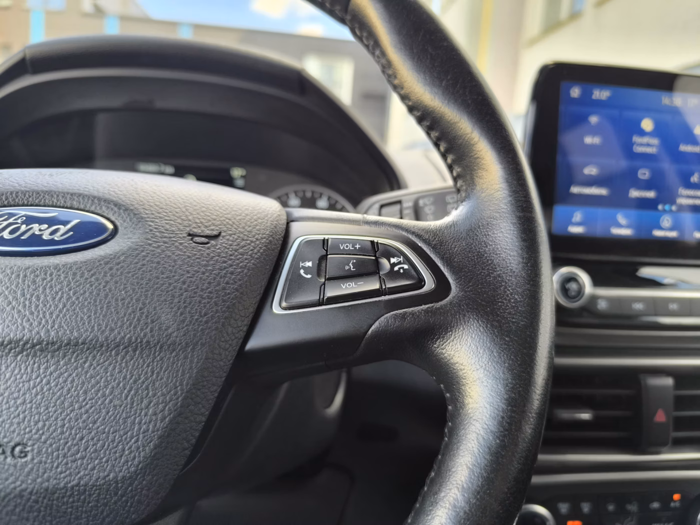 Ford EcoSport фото 20