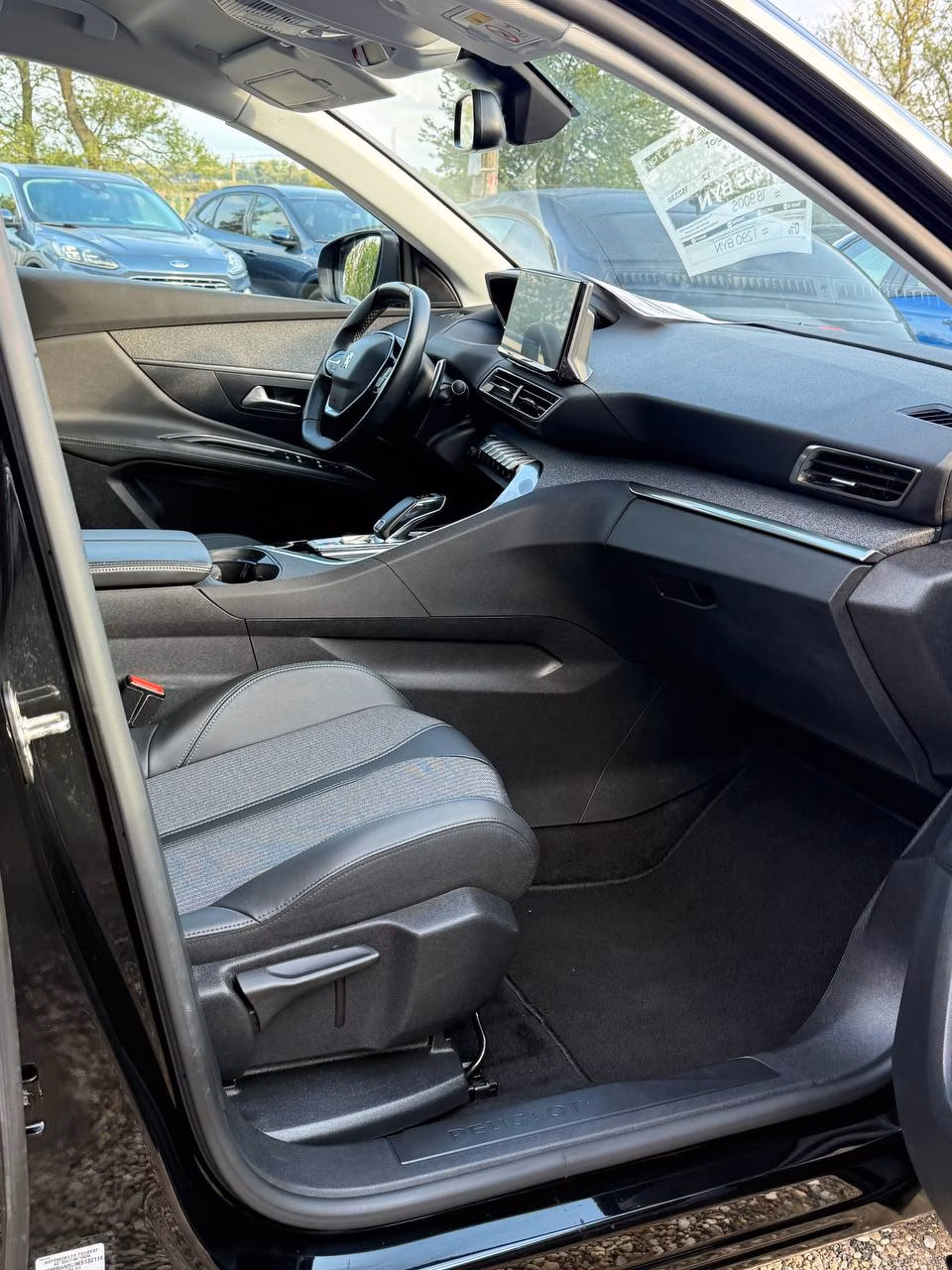 Peugeot 3008 фото 11