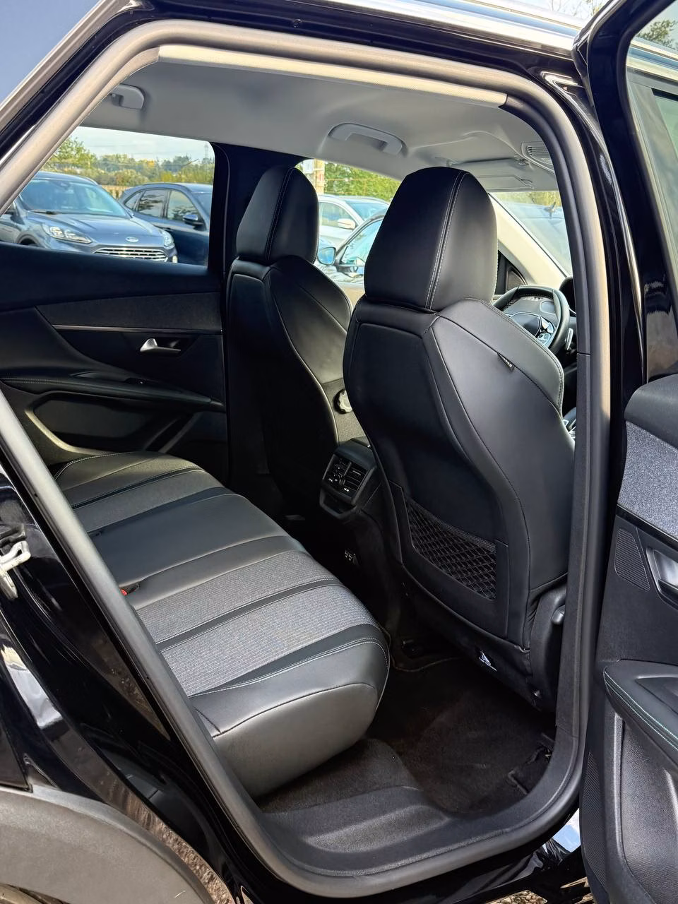 Peugeot 3008 фото 12