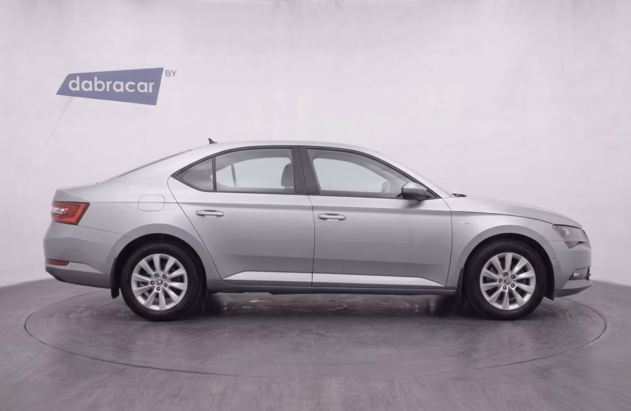 Skoda Superb фото 4