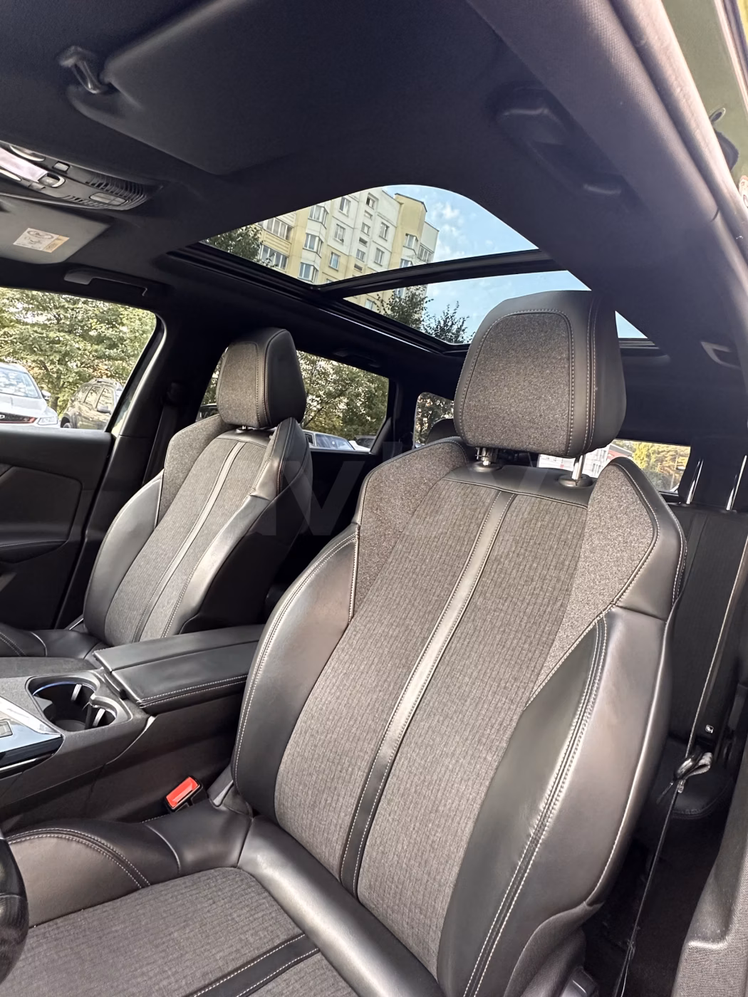 Peugeot 5008 фото 10