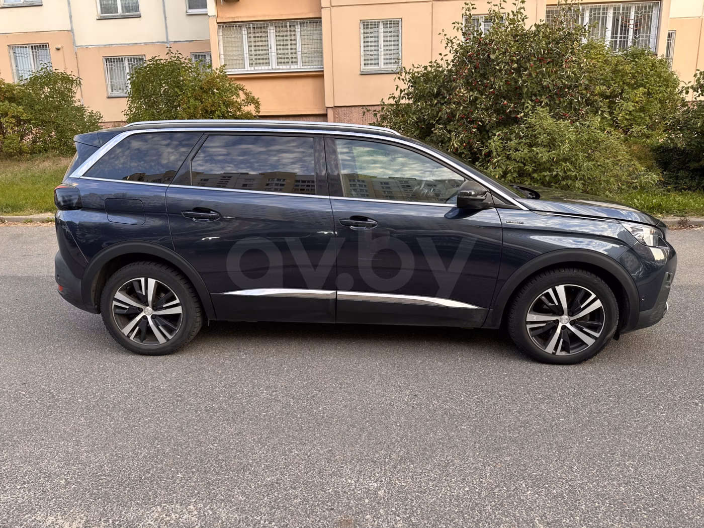 Peugeot 5008 фото 3