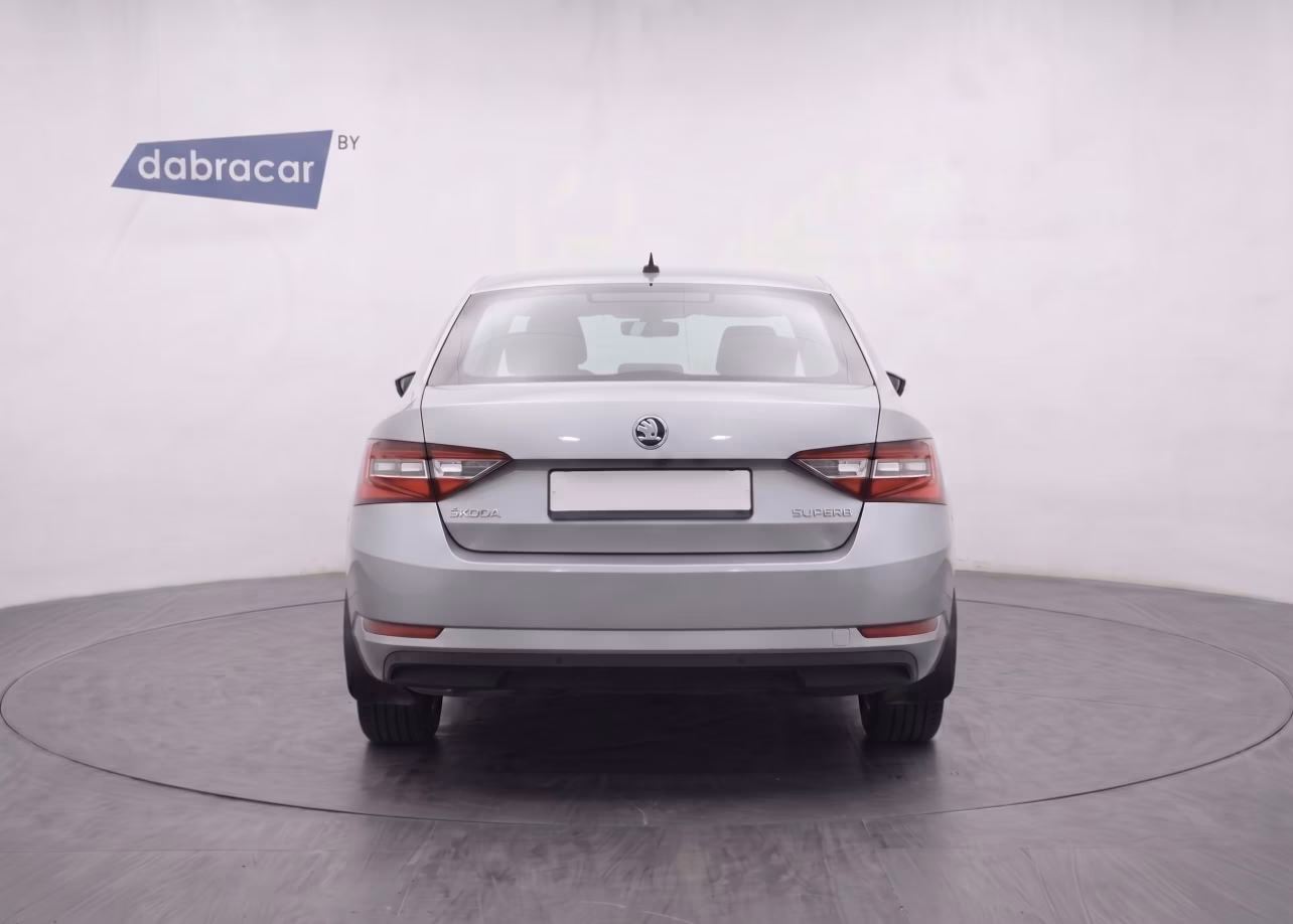 Skoda Superb фото 6