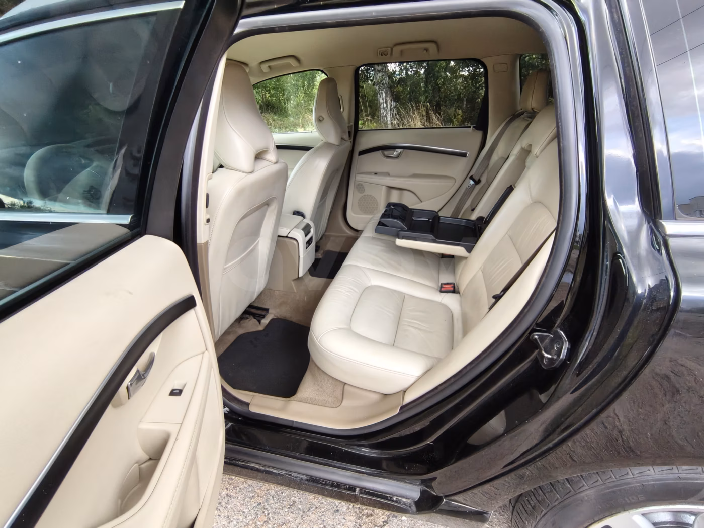 Volvo V70 фото 11