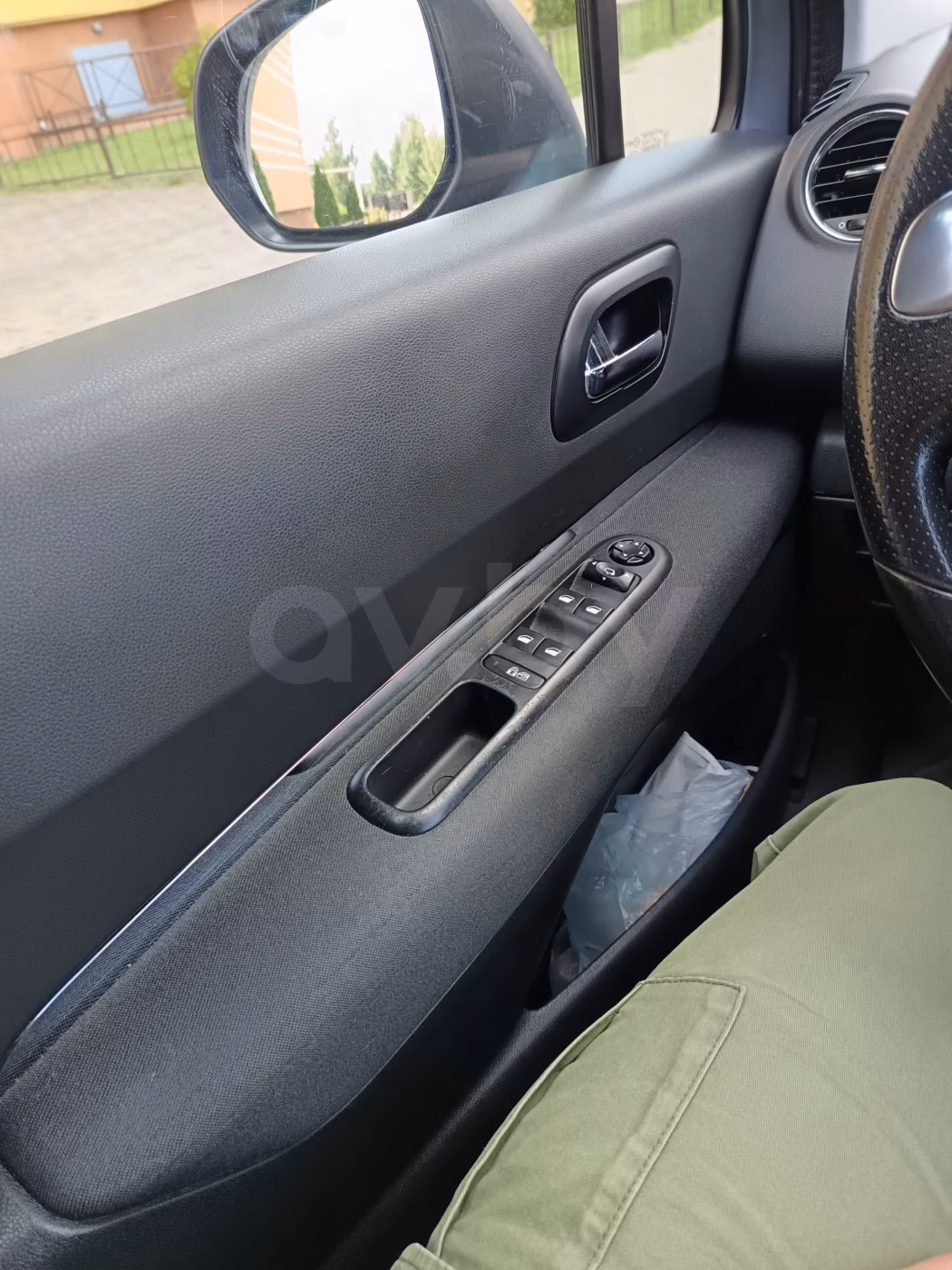 Peugeot 5008 фото 12
