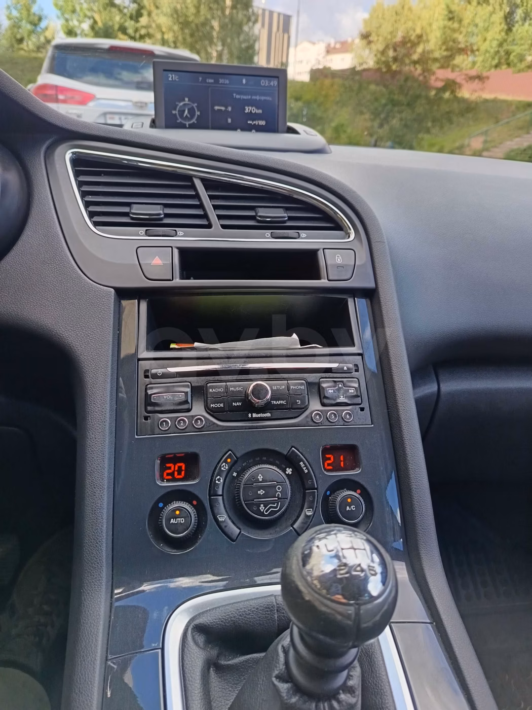 Peugeot 5008 фото 10