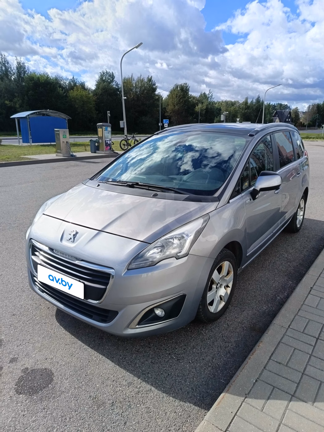 Peugeot 5008