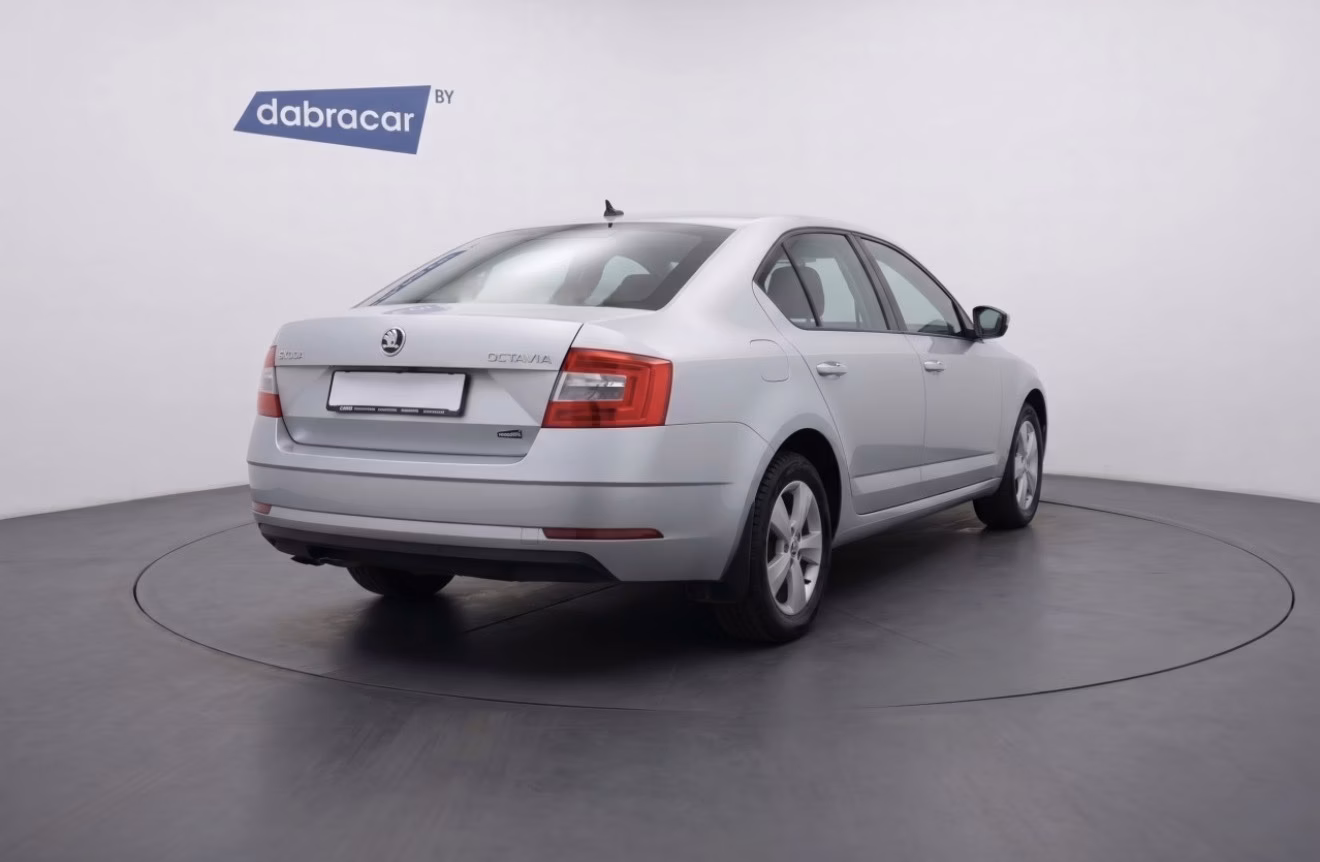 Skoda Octavia фото 5