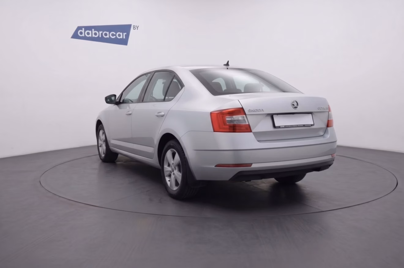 Skoda Octavia фото 7