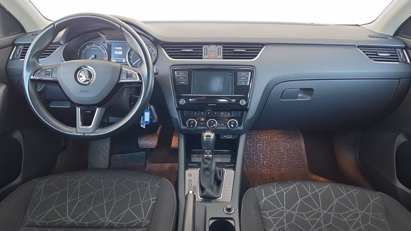 Skoda Octavia фото 10