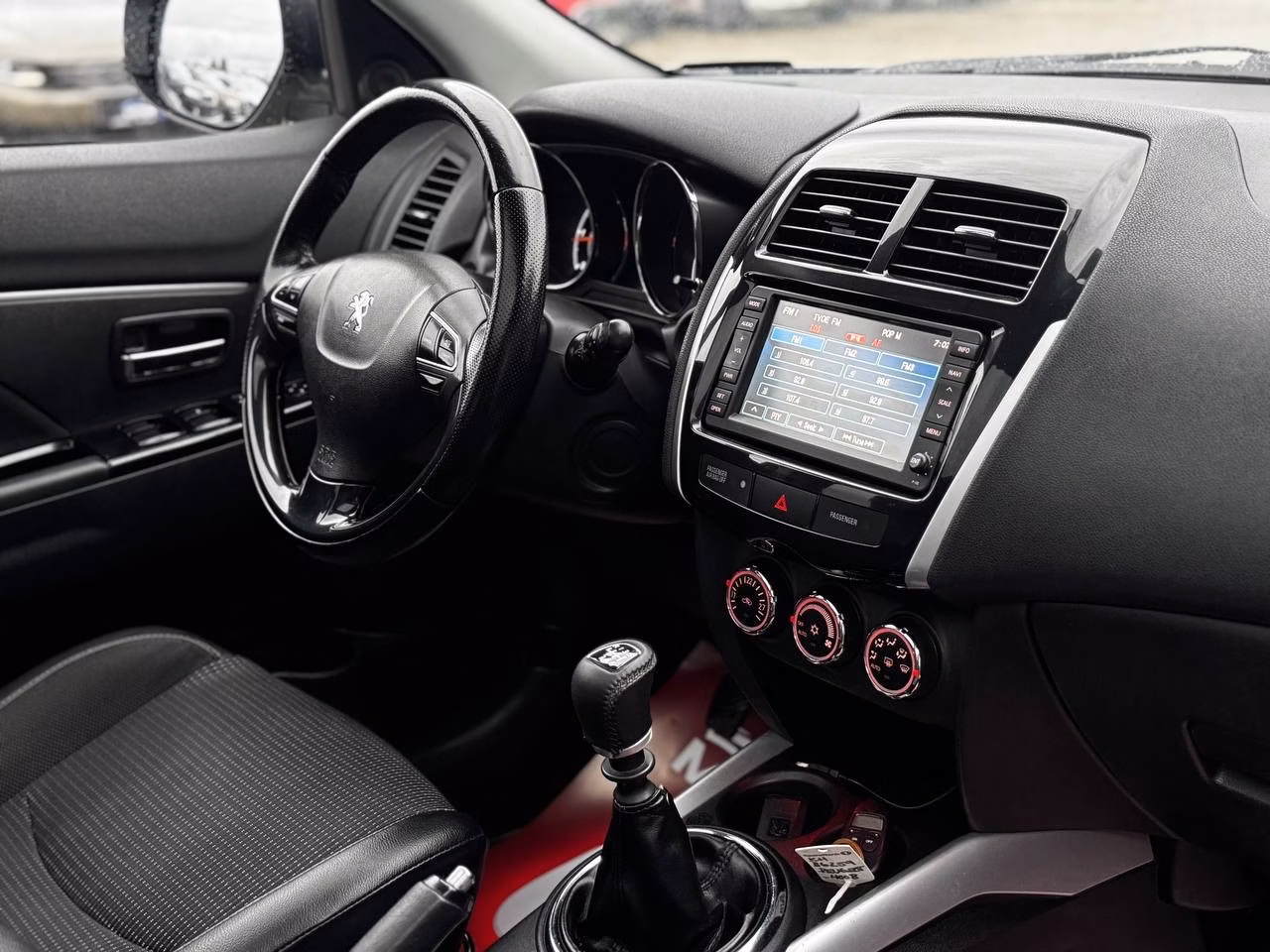 Peugeot 4008 фото 10