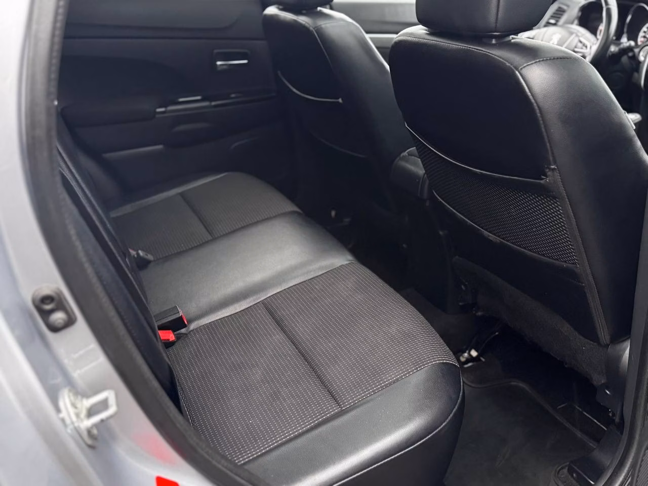 Peugeot 4008 фото 17