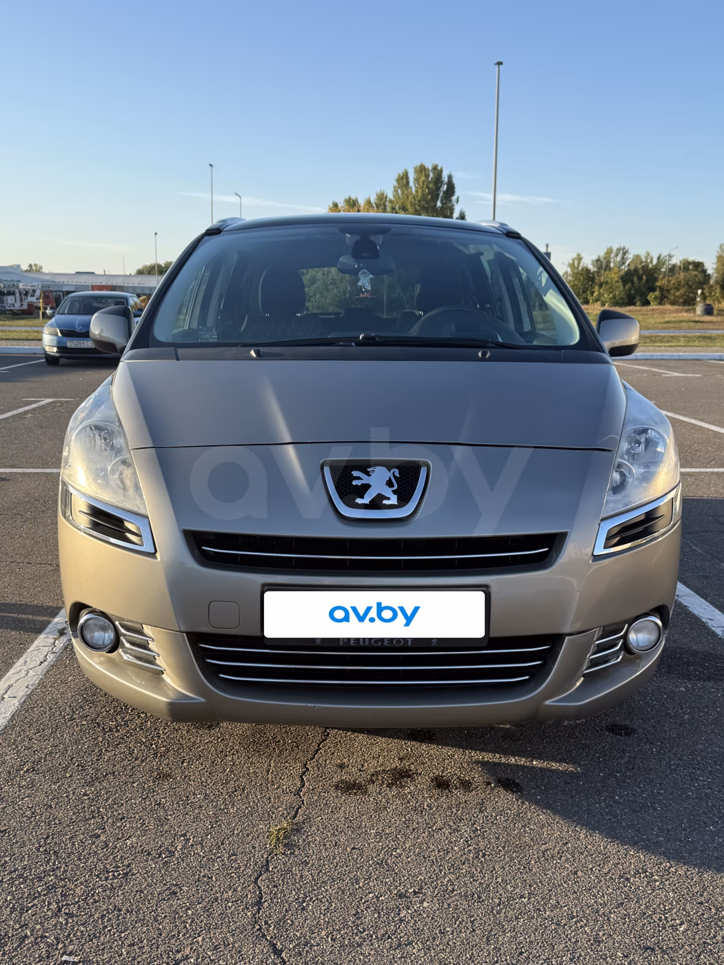 Peugeot 5008 фото 2