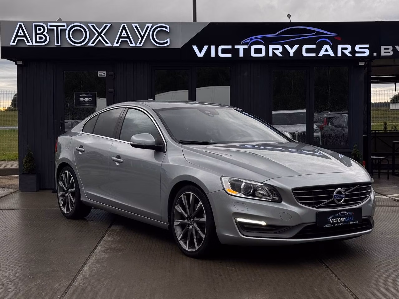 Volvo S60 фото 3