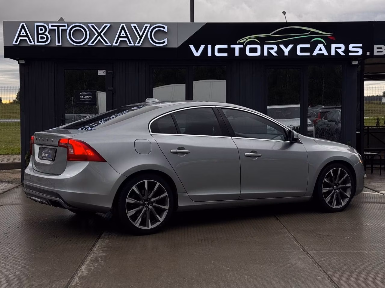 Volvo S60 фото 6