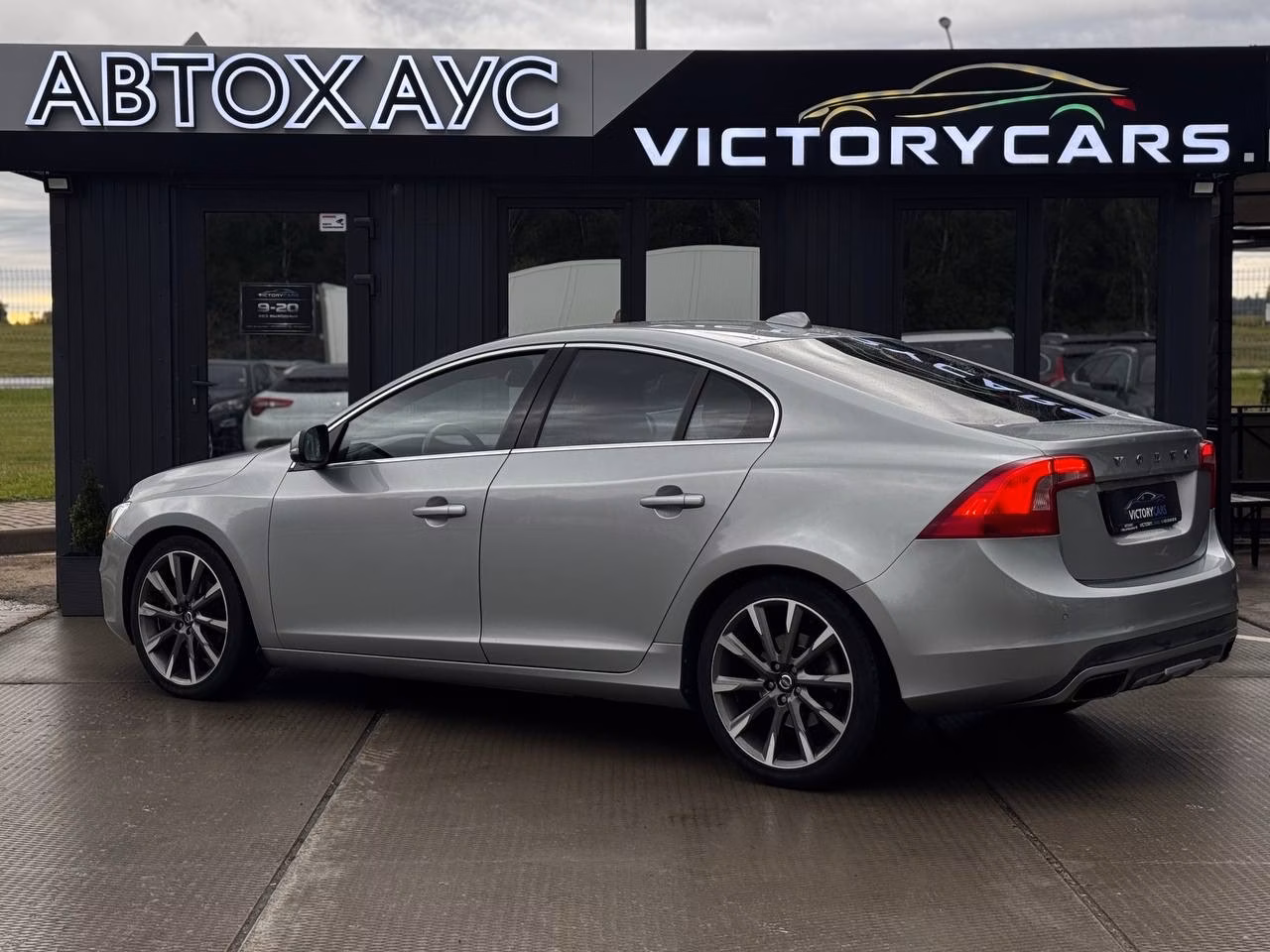 Volvo S60 фото 4