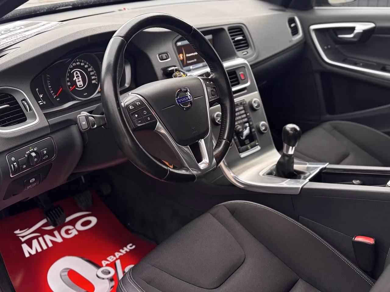 Volvo S60 фото 7