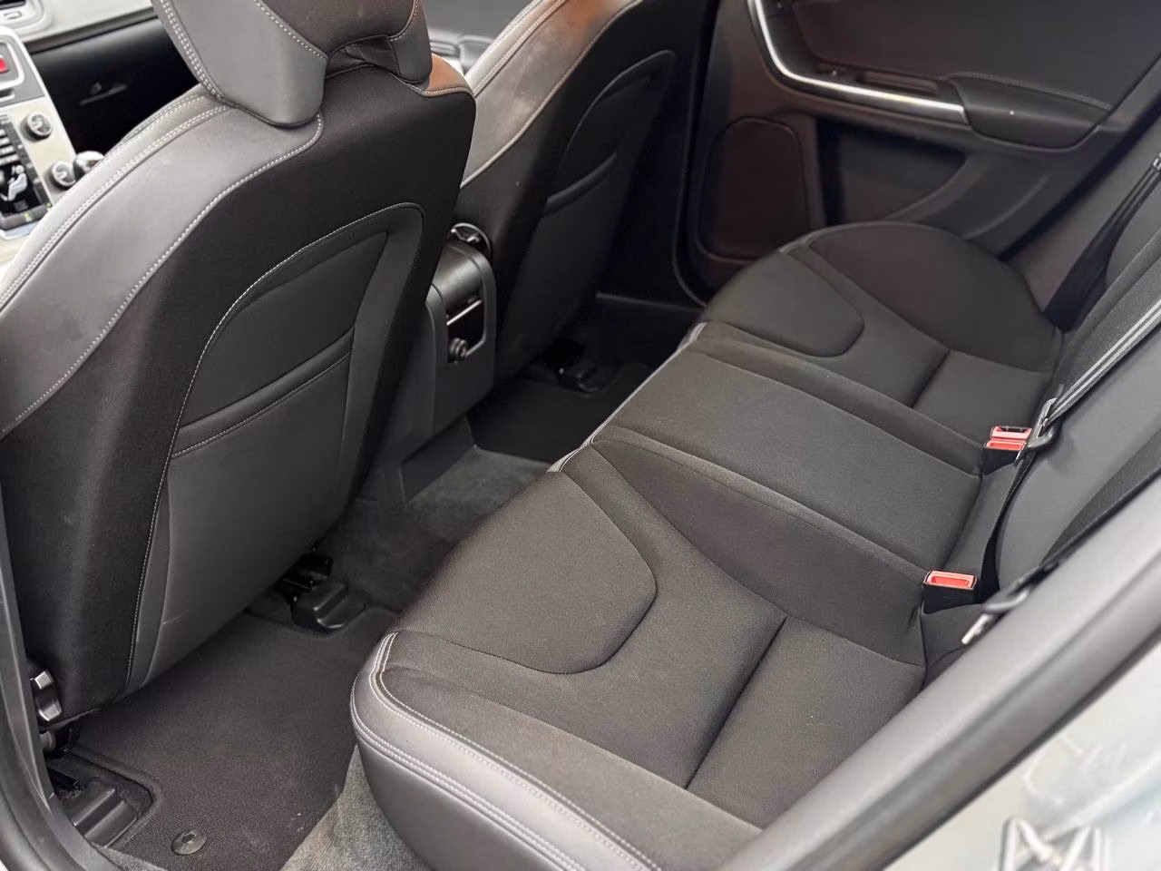 Volvo S60 фото 14