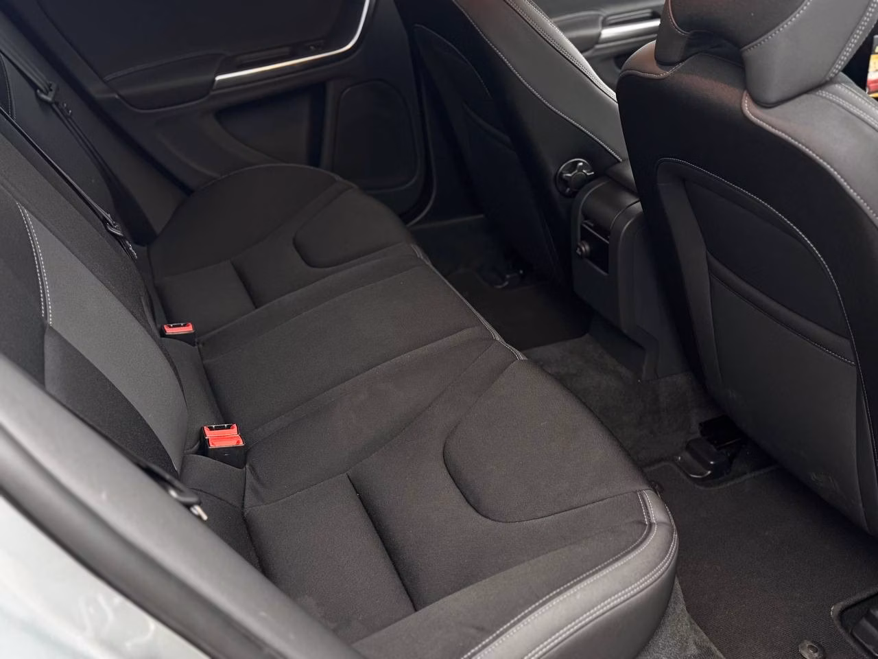 Volvo S60 фото 15