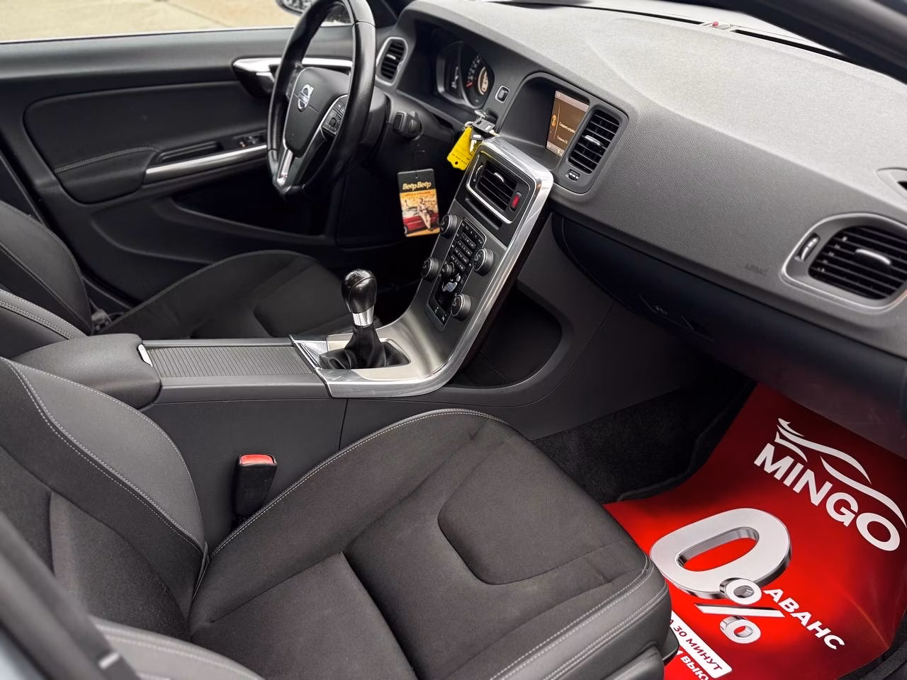 Volvo S60 фото 13