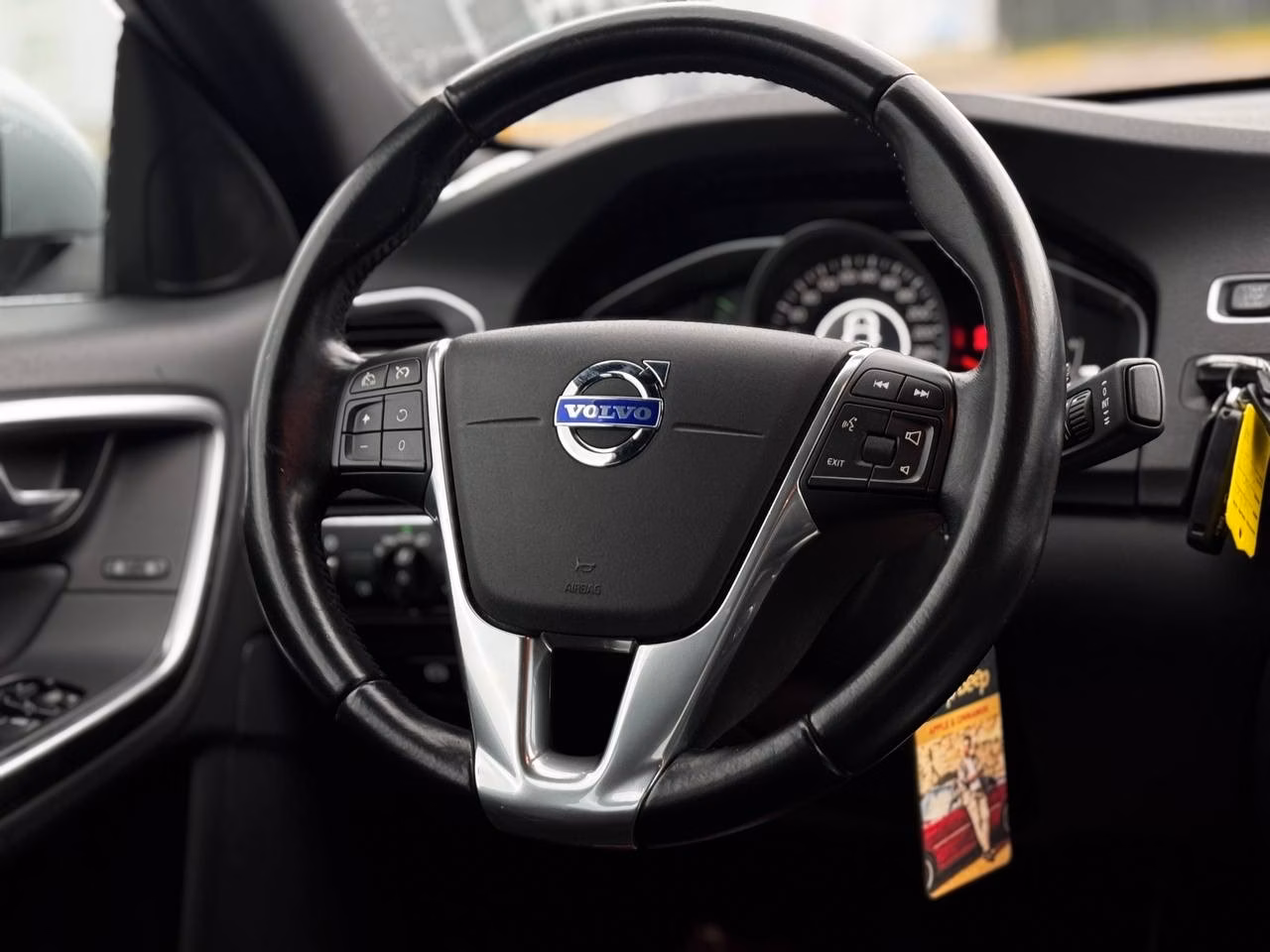 Volvo S60 фото 11