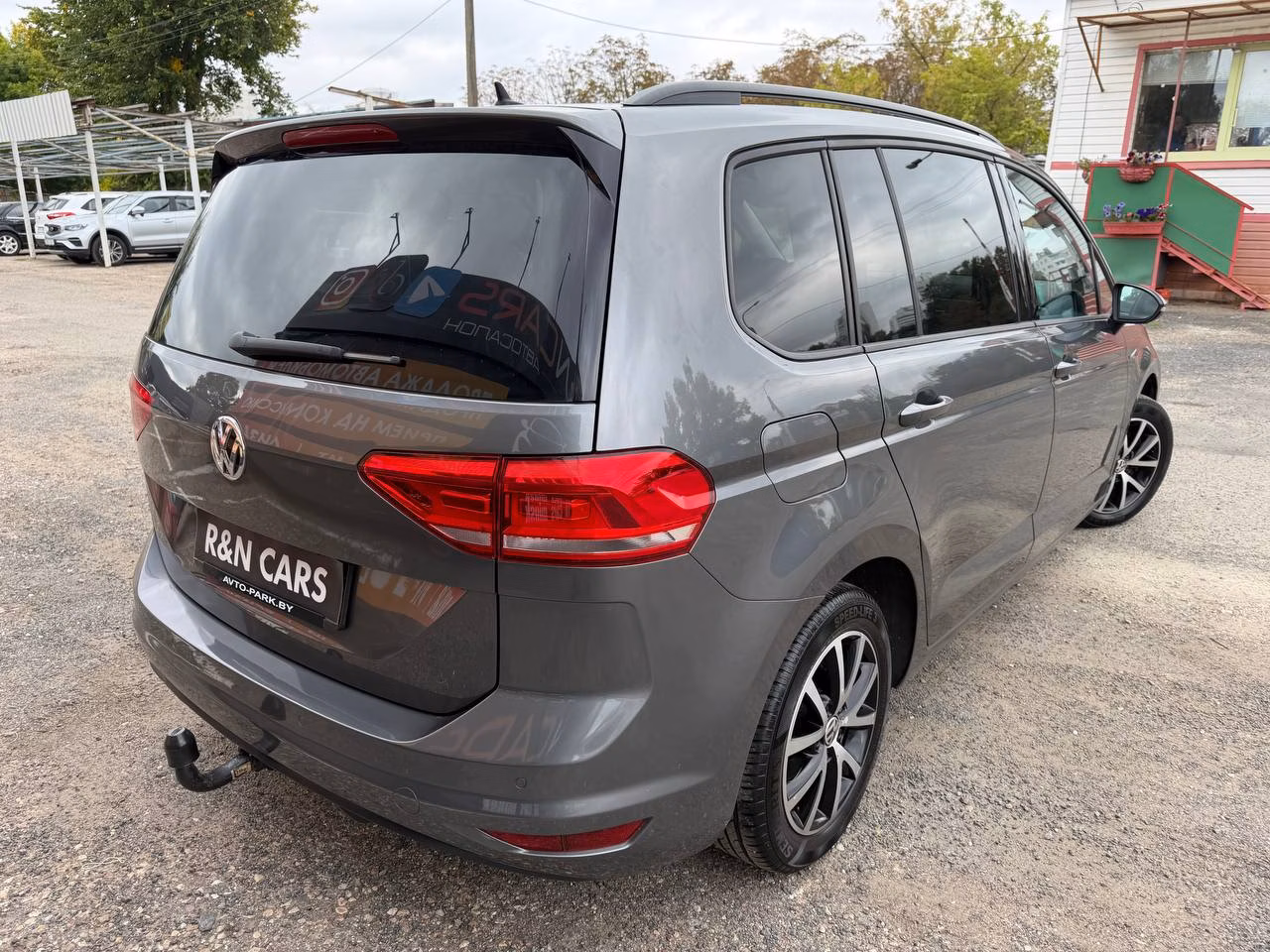 Volkswagen Touran фото 11
