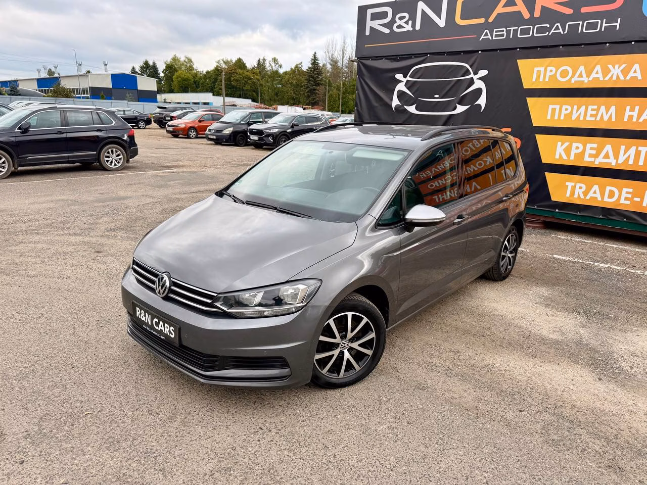 Volkswagen Touran фото 9