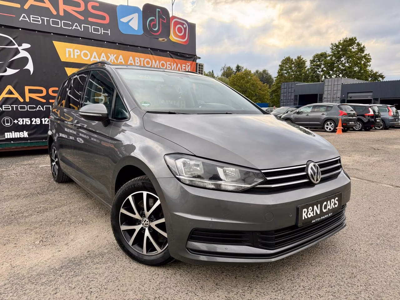 Volkswagen Touran фото 2