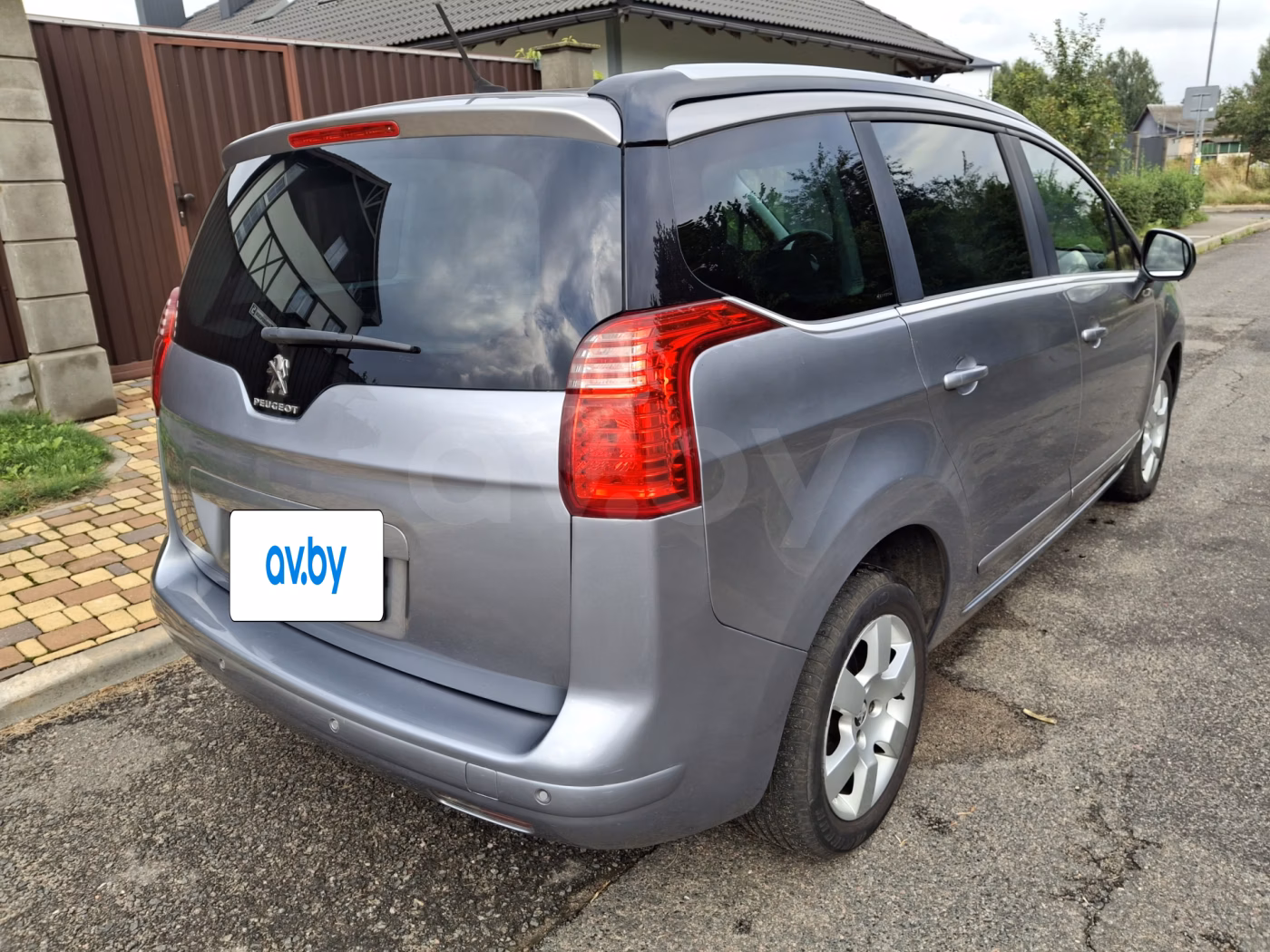 Peugeot 5008 фото 3