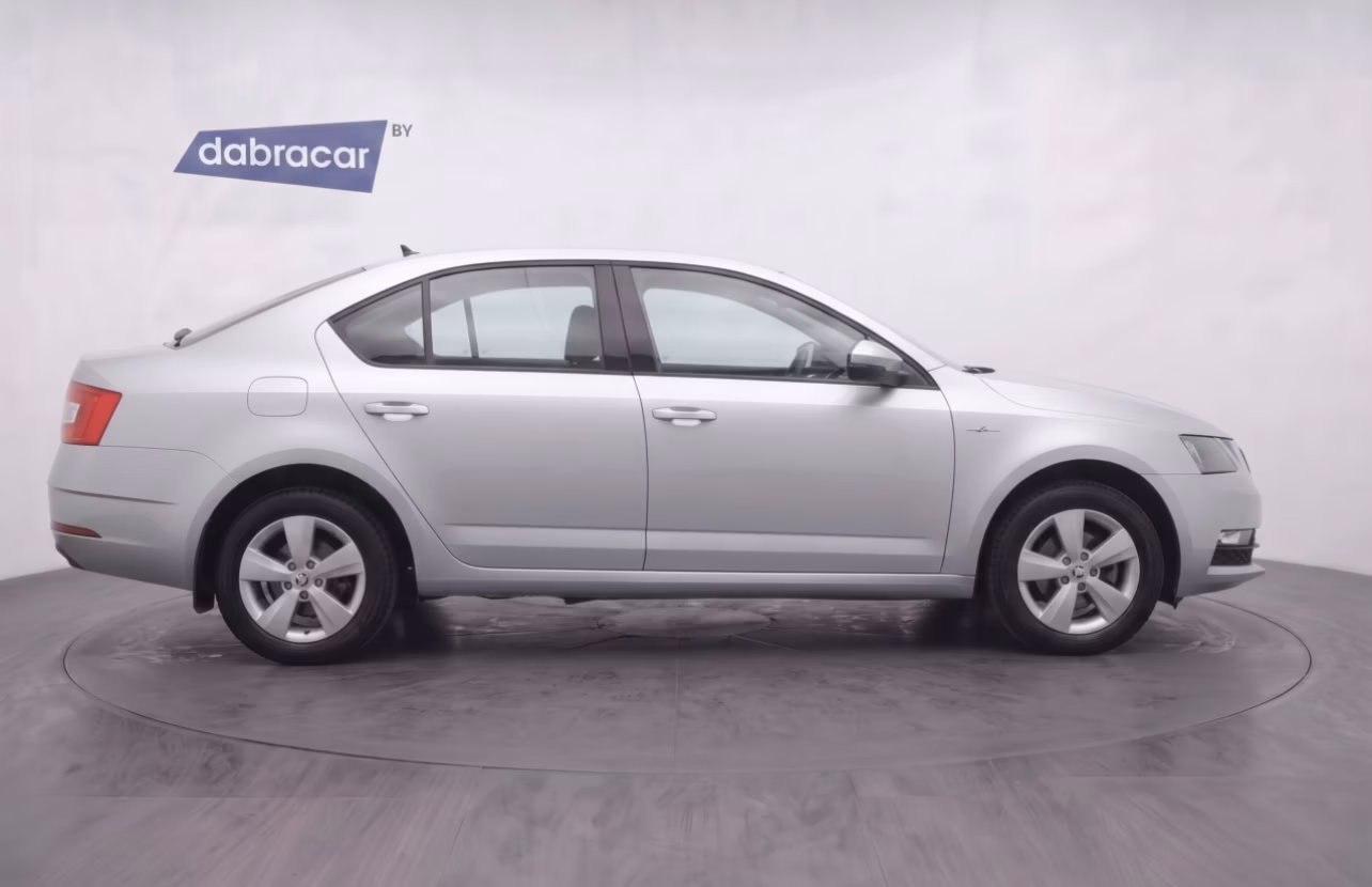 Skoda Octavia фото 4