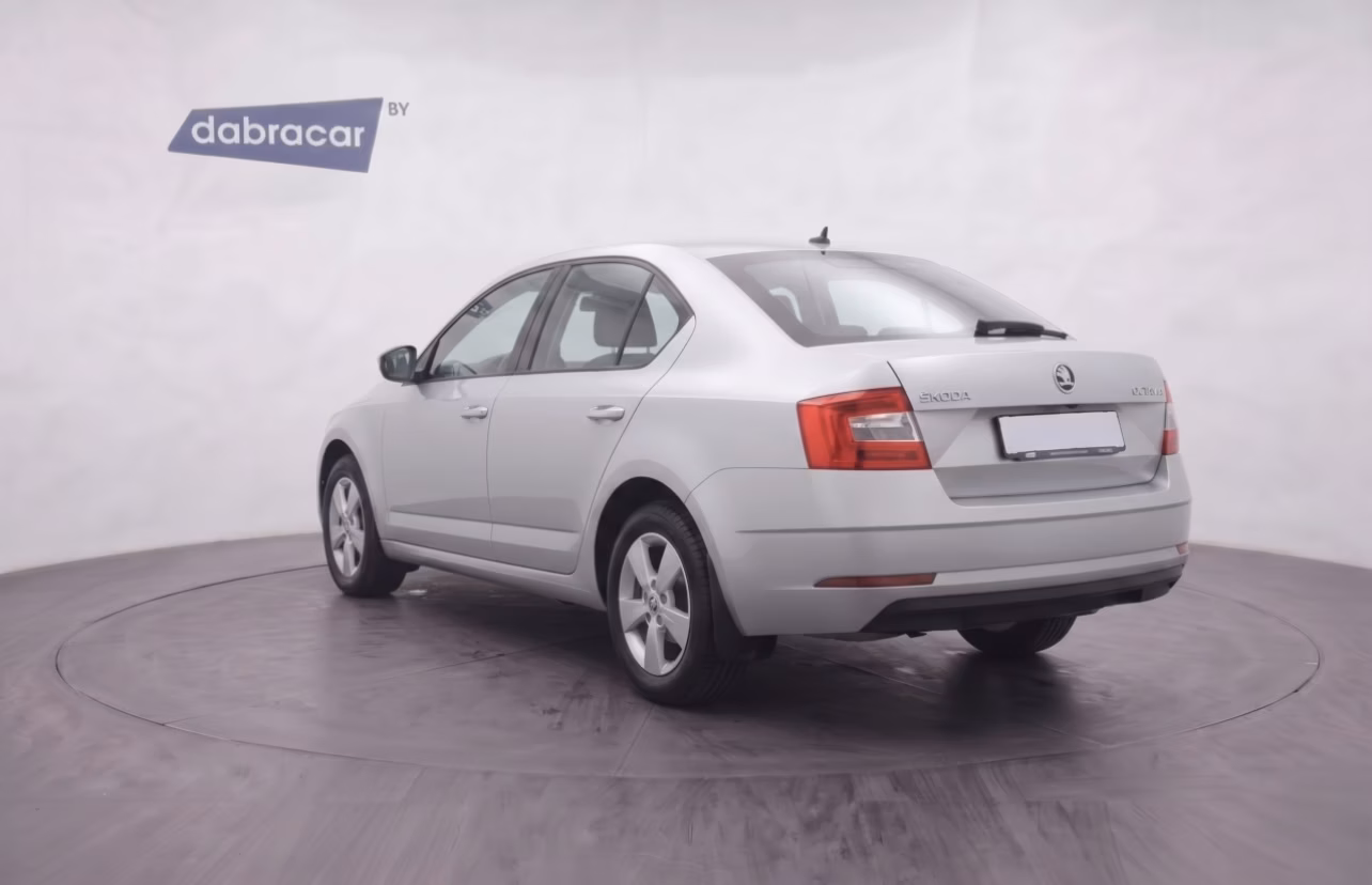 Skoda Octavia фото 7