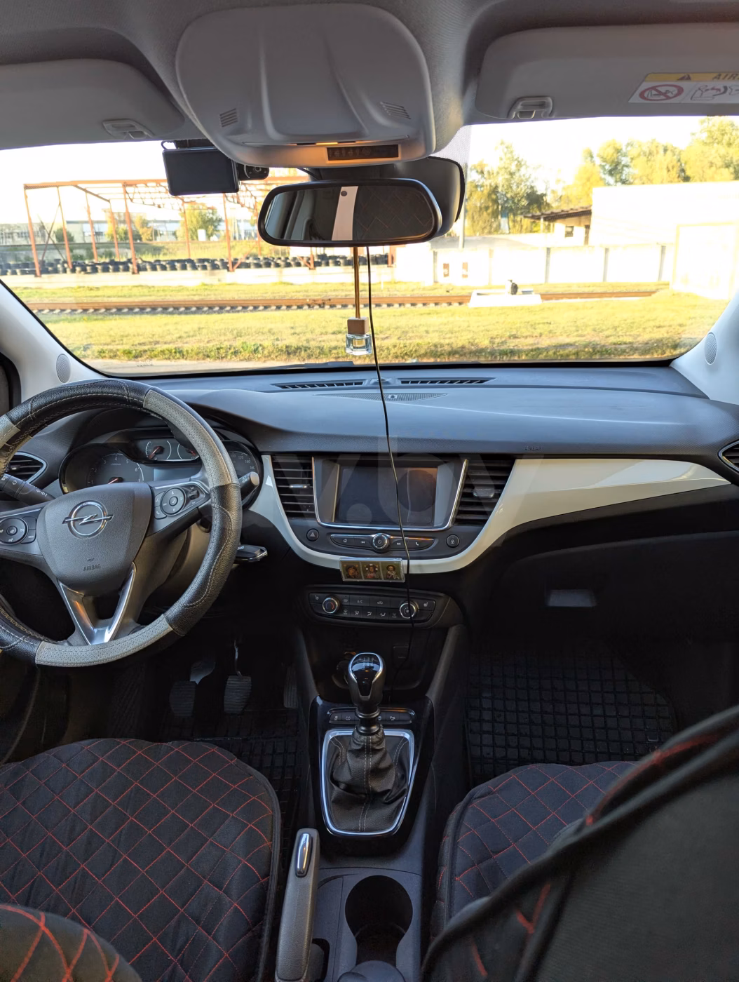 Opel Crossland X фото 8