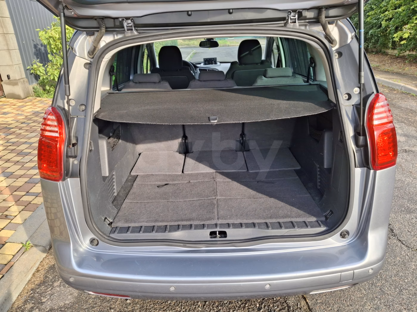 Peugeot 5008 фото 12