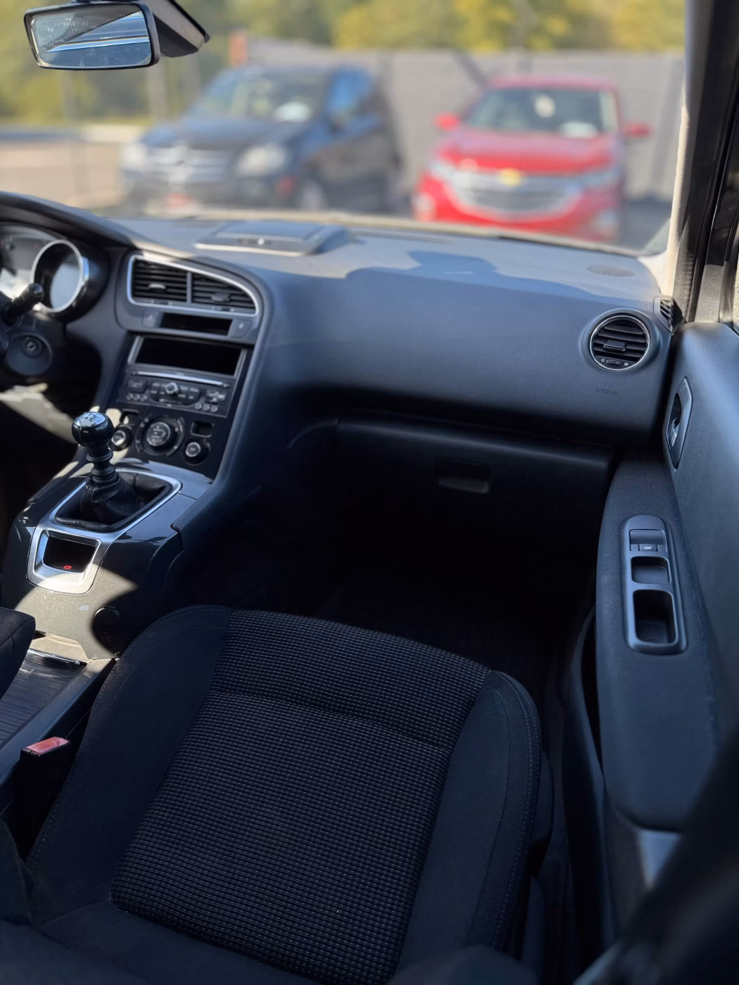 Peugeot 5008 фото 14