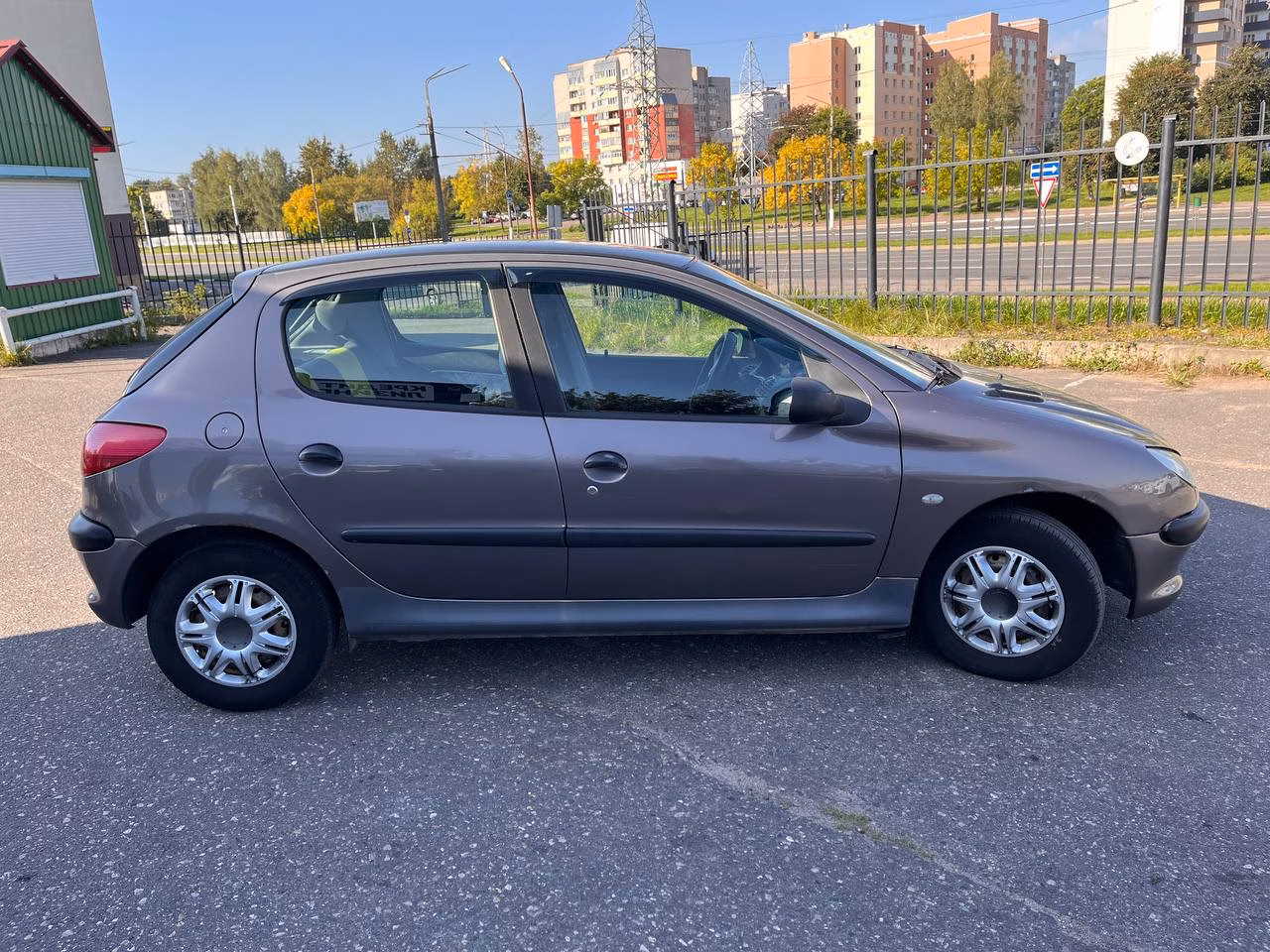 Peugeot 206 фото 4