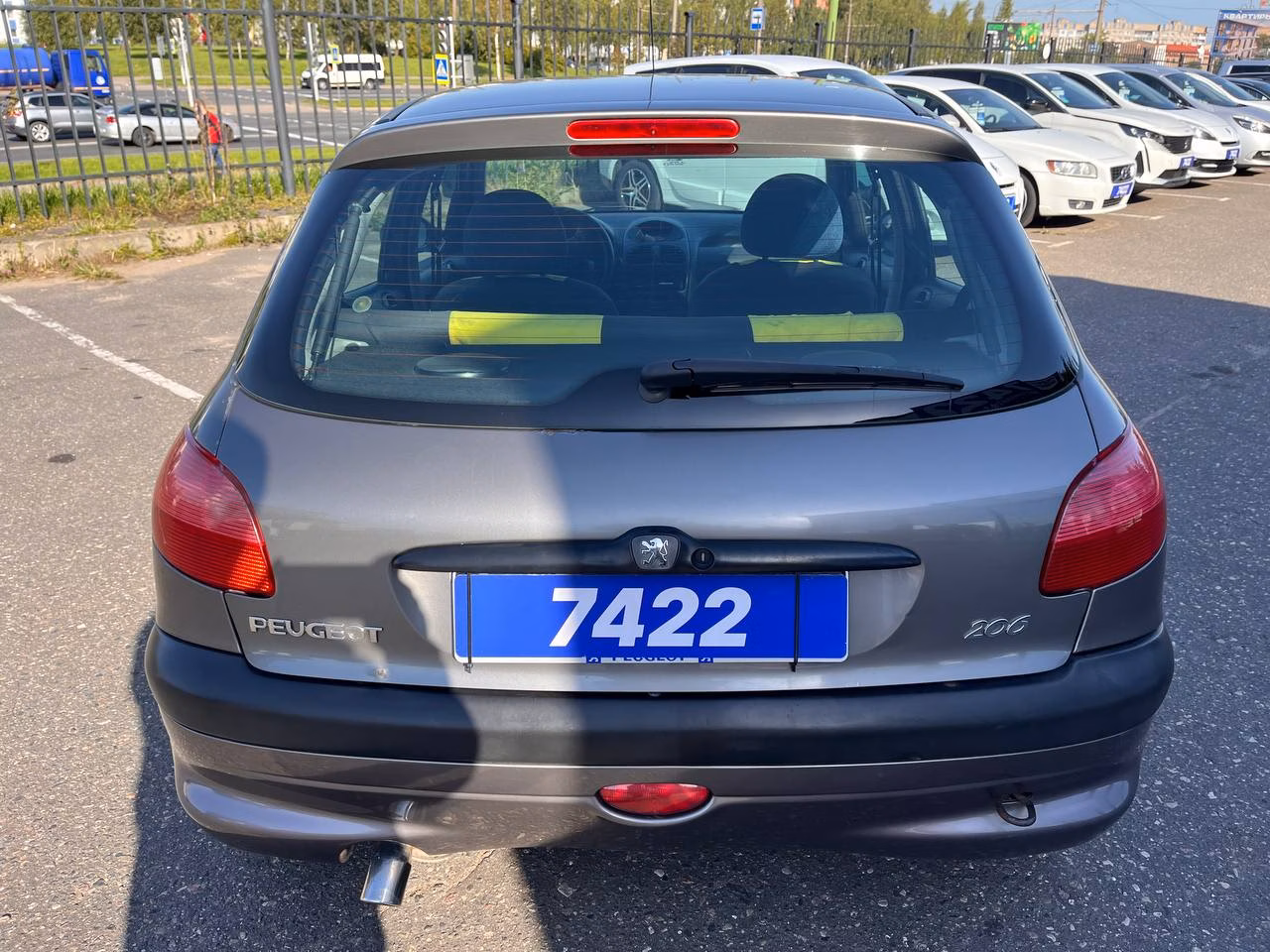 Peugeot 206 фото 6