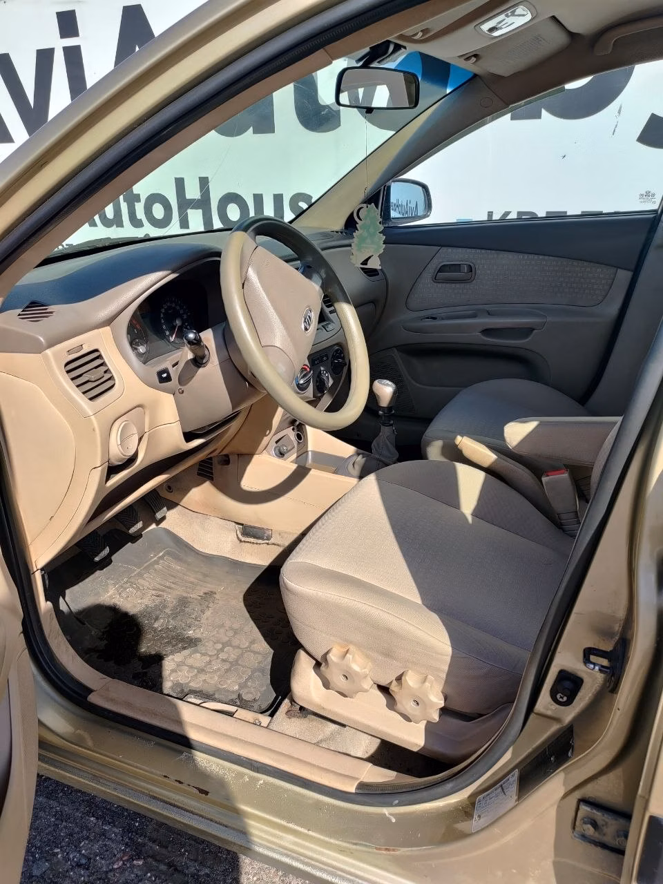 Kia Rio фото 15
