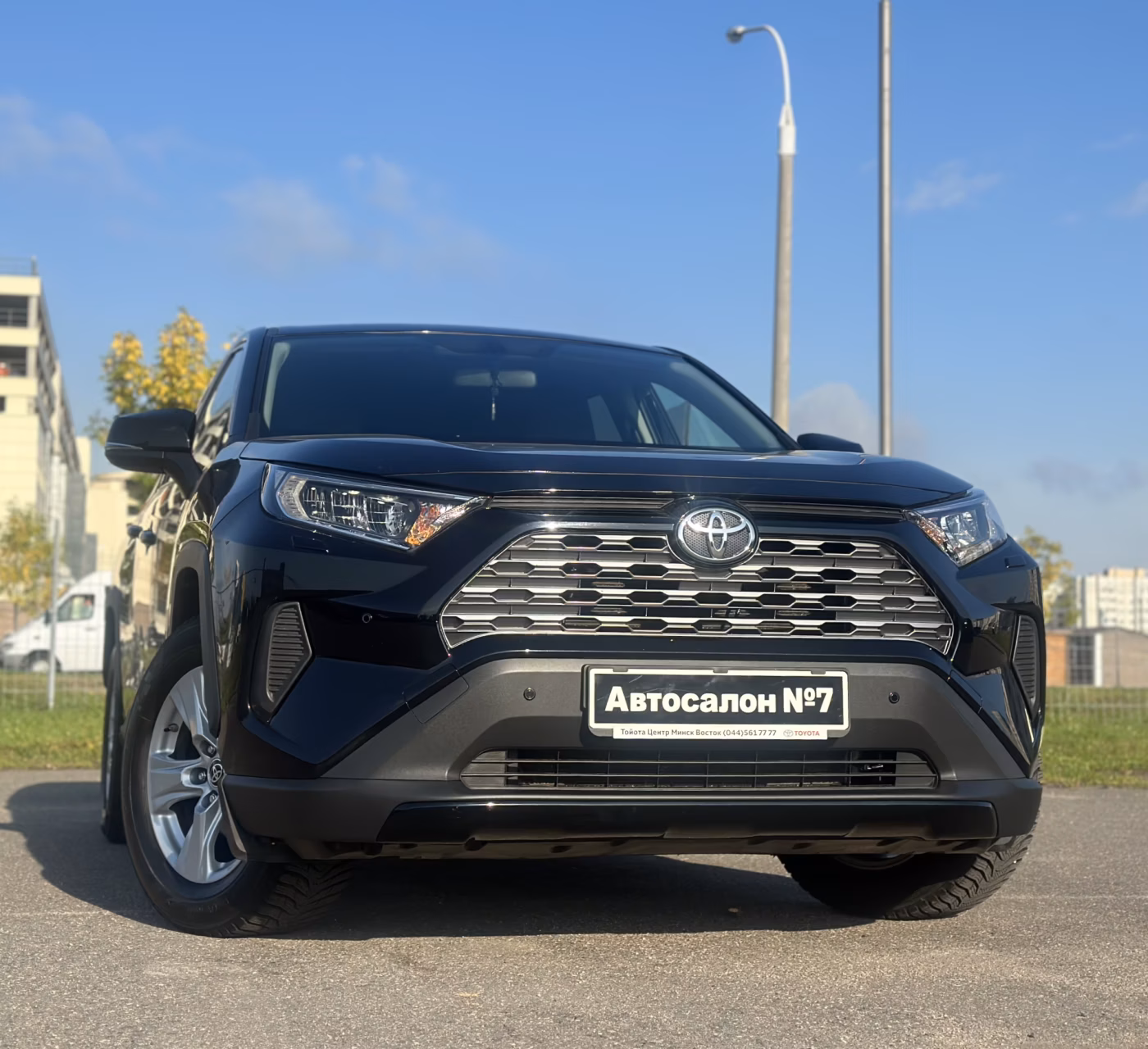 Toyota RAV4 фото 3