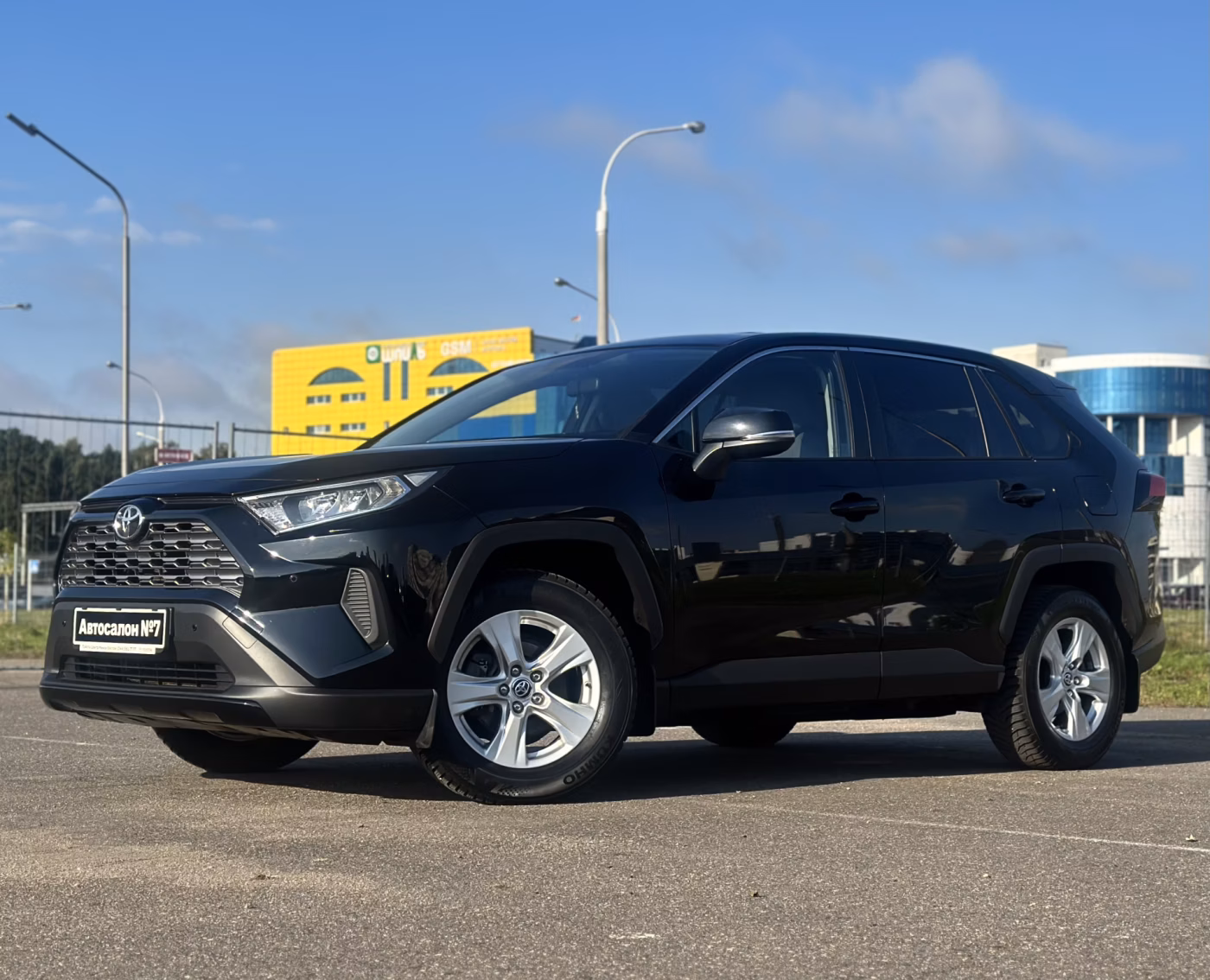 Toyota RAV4 фото 2